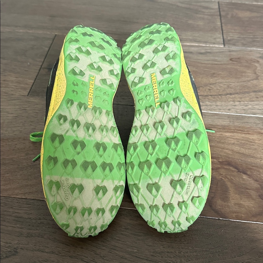 Merrell Kids AltaLight Low Hiking Shoes, Black Green and Yellow Sneaker - Picture 5 of 6